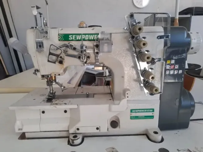 MAQUINA DE COSTURA INDUSTRIAL GALONEIRA SEWPOWEAR SP 500 D 01