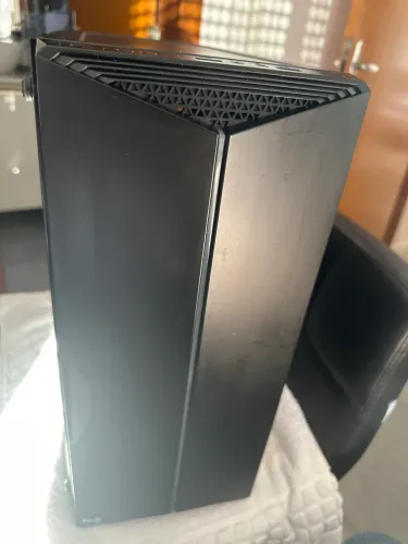 Gabinete AeroCool Split RGB Flow Mid Tower