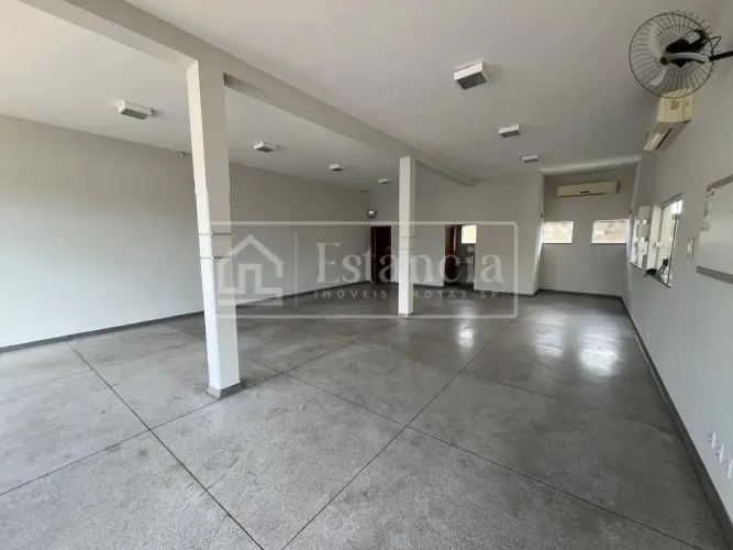 Loja para Locação em Brotas, Centro, 2 banheiros