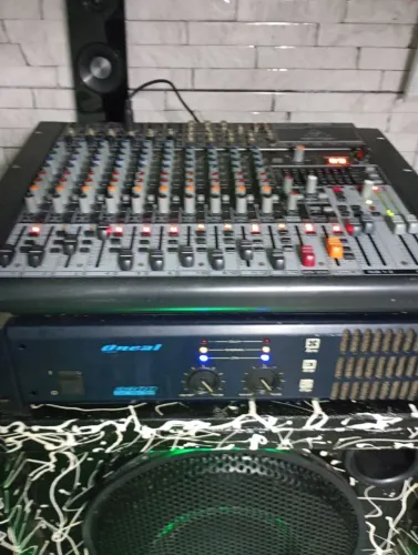 Mesa de som behringer