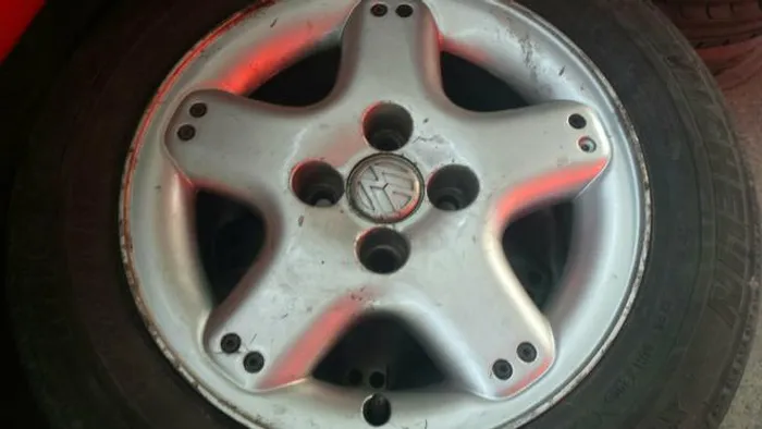 Roda aro 14 Volkswagen Gol TSI Prata usada 4X100 