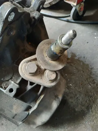 Suporte do câmbio Peugeot 206 2002