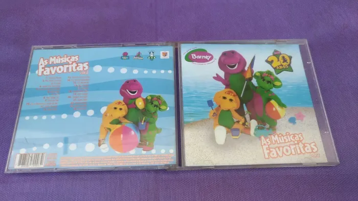 CD Barney, infantil, original, bom estado. E outros.
