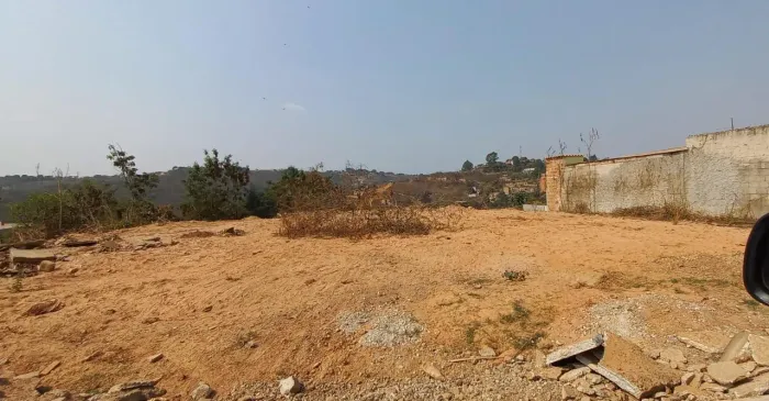 Terreno plano em ótima localização
