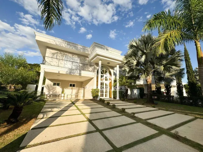 Encantador e Aconchegante Sobrado para venda em condomínio fechado em Jacareí/SP