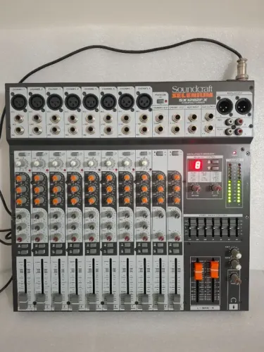 Mesa de Som Soundcraft SX1202FX USB 127/220v