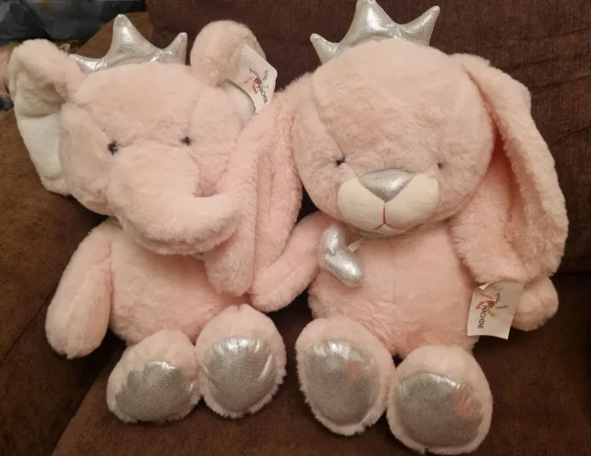 Par de Pelúcias Princesa: Elefante e Coelho Rosa