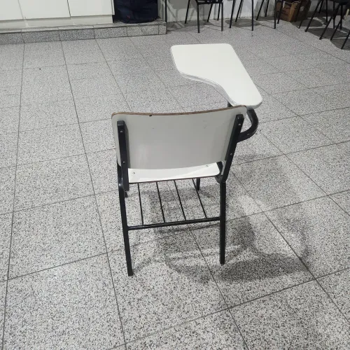 Cadeira escolar com braço 