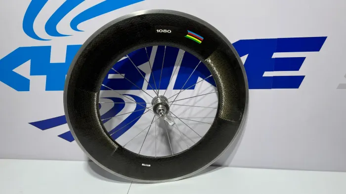 RODA ZIPP TRASEIRA 1080 CLINCHER CARBONO SEMI NOVA 