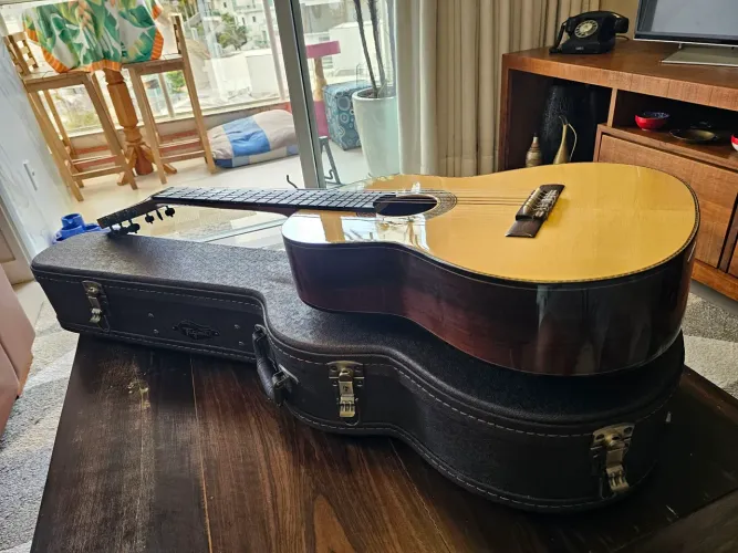 Violão de madeira maciça Rozino RX 216