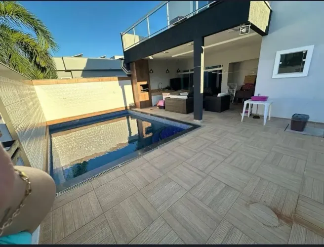 Casa Alto Padrão à Venda e para Locação  Condomínio Vale dos Cristais, Macaé/RJ