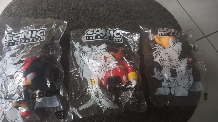 Cada Boneco original lacrado R$60 sonic e amigos