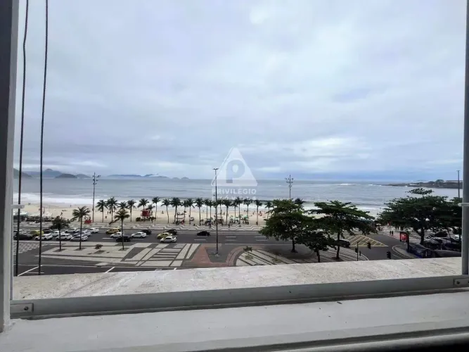 Exclusivo: Viva o Luxo e a Sofisticação na Orla de Copacabana