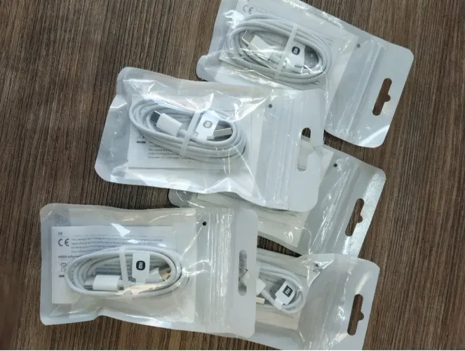 Cabos USB para Celular - Novos e Lacrados