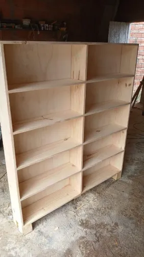 Estante de Madeira para Organização