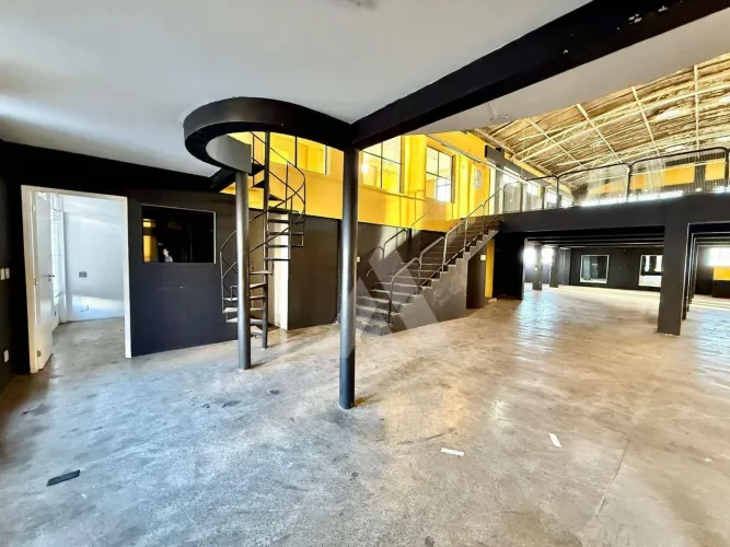 Galpão, - à venda ou aluguel - Centro - Itapetininga/SP.