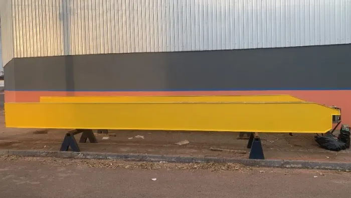 Ponte rolante de 20 metros com capacidade para 3 toneladas