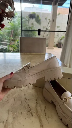 Mocassim off white Arezzo