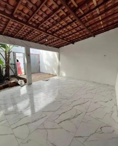 VENDO CASA NO JAPIIM - PRÓXIMO À CAIXA ECONÔMICA.