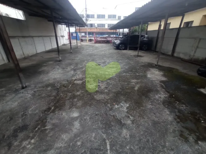Vendo terreno plano no centro