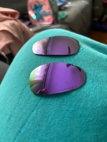 Lentes de óculos polarizadas roxas