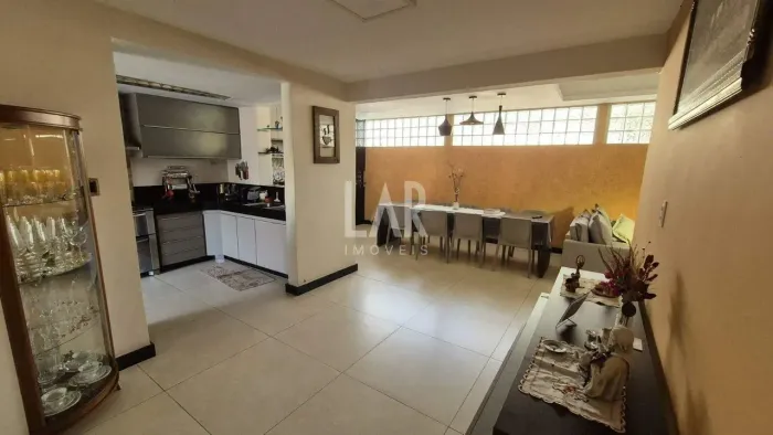 Casa Geminada à venda, 5 quartos, 1 suíte, 2 vagas, Ouro Preto - Belo Horizonte/MG