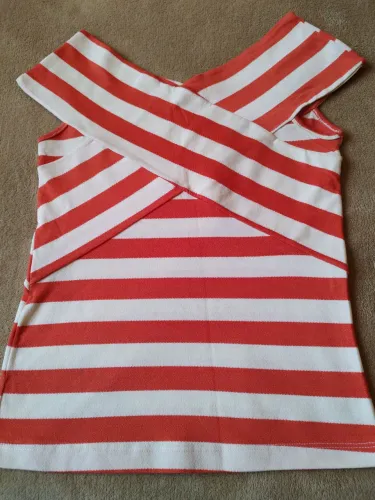 Blusa feminina laranja.