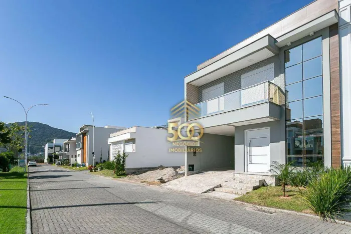 Casa com 3 dormitórios à venda, 192 m² por R$ 1.200.000,00 - Bairro Deltaville - Biguaçu/S