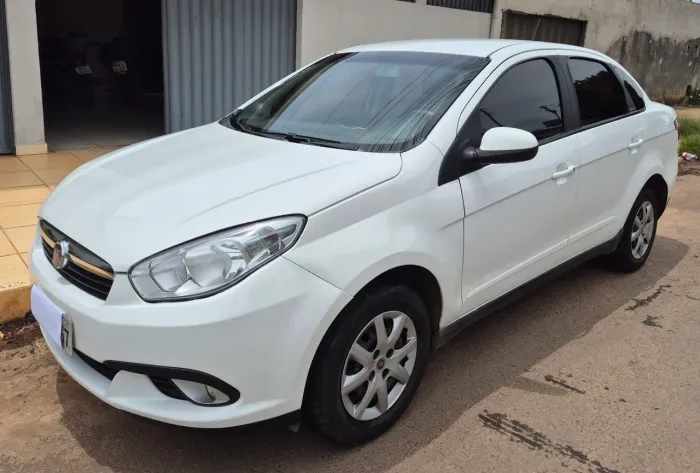 Fiat Grand Siena Attrac. 1.4 EVO F.flex 8V 2013