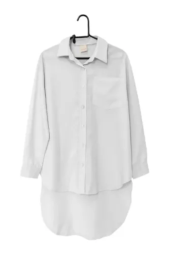 blusa camisa branca placket/carcela alongada manga longa poliester