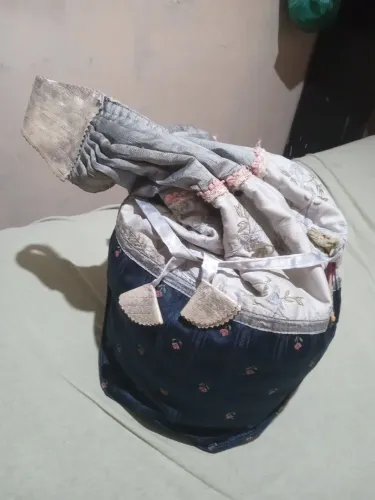 Bolsa de mãos em Tecido Floral Feminino