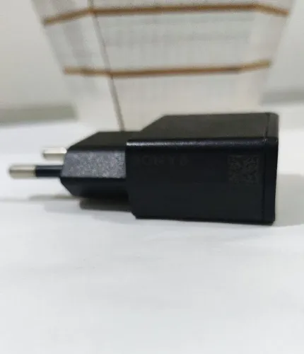 Carregador USB Sony EP880