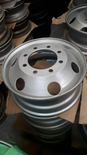 Promoção Roda 17,5 Da Ford F4000 Moderna 8 Furos Maxion