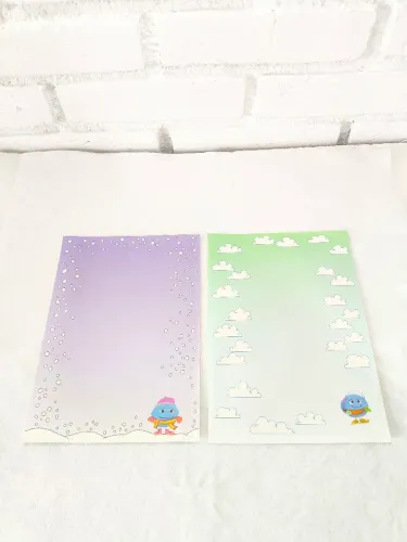 Duas folhas de papel de carta anos 90 