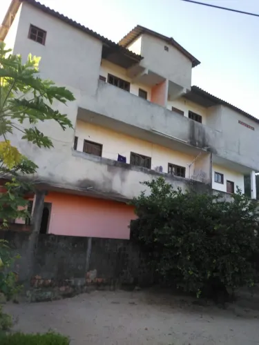 Vendo Prédio com 4 CASAS SERRA DE MACAÉ