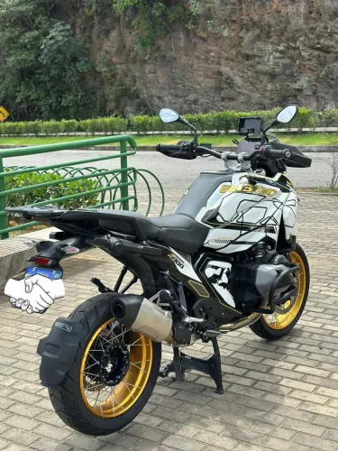 GS 1300R personalizada única 