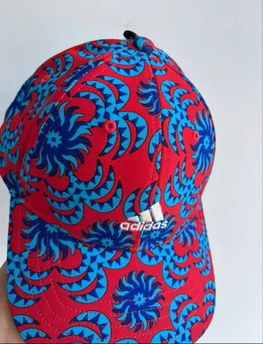 Boné Adidas Farm original e novo