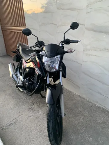 cg titan azul escuro