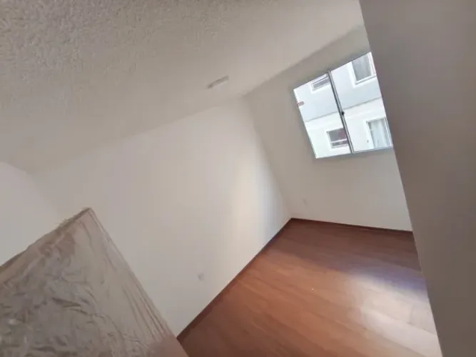 Lorena Parc, apartamento Gran Lírio 2/4 1.200 até 10/10 próx. Gyn Viva e saída para Guapó 