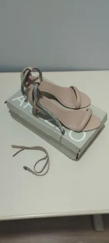 Sapato Arezzo feminino 35 com salto