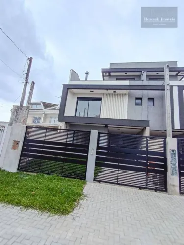 Sobrado novo a venda no Bacacheri