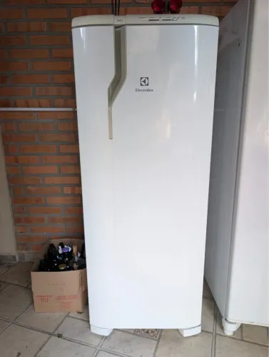 Geladeira Electrolux 240L | Ótimo estado!