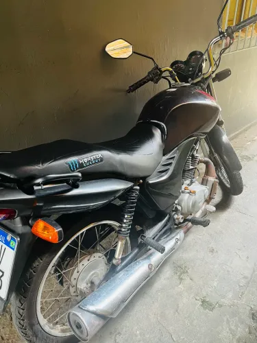 Vendo toda certinha, ipva pago