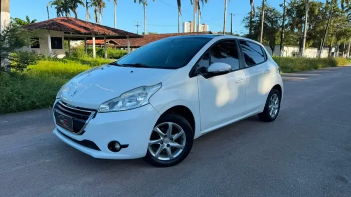 Peugeot 208 Allure 1.5 Flex 8V 5P 2014