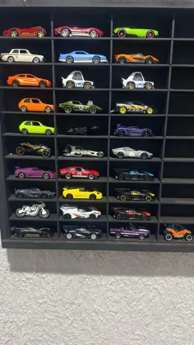 Lote de hotwheels 43 miniaturas , coleção 