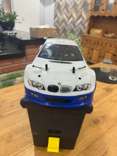 Automodelo a combustão 