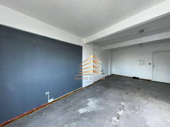 Aluga sala de 45m² no centro de Guarulhos, em frente à praça presidente Getúlio Vargas