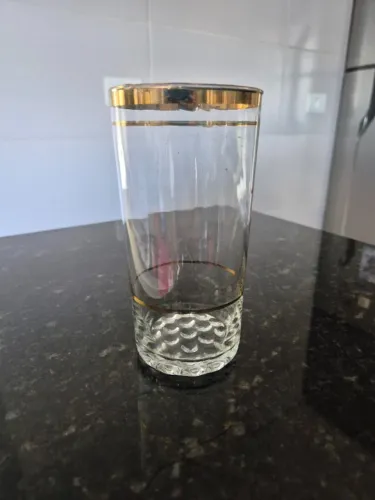 Relíquia - Copo em cristal com decoração em ouro