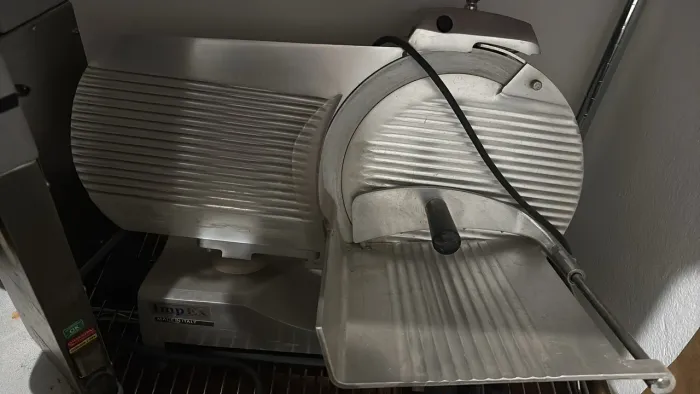 Fatiadora de frios Impex C300