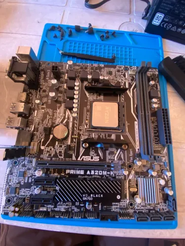 Placa mãe Asus prime A320M-K/br - impecável